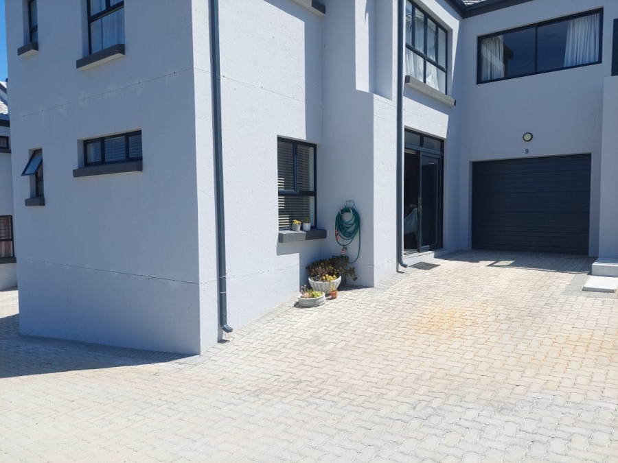 2 Bedroom Property for Sale in Island View Western Cape